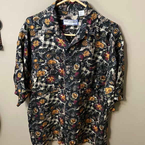 Ted Lapidus 100% Silk Mens Button Down Short Sleeve Shirt EUC Size L - Picture 1 of 7